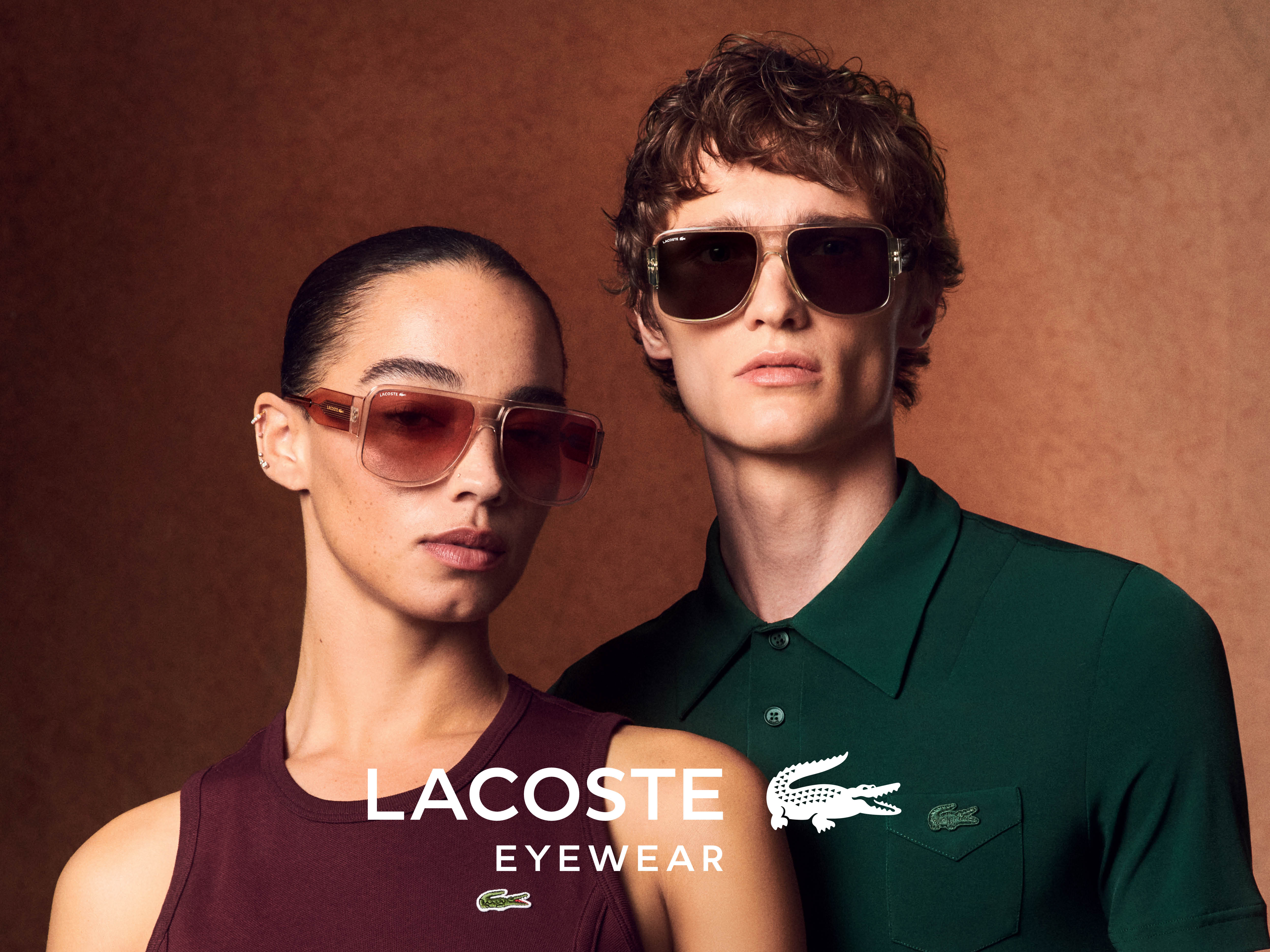 Lacoste mannequins portant des montures solaires